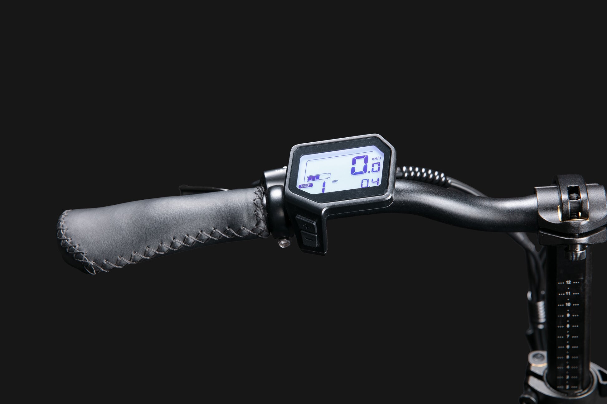 Evvolt Fjord – LCD display med hastighet detalj svart bakgrunn
