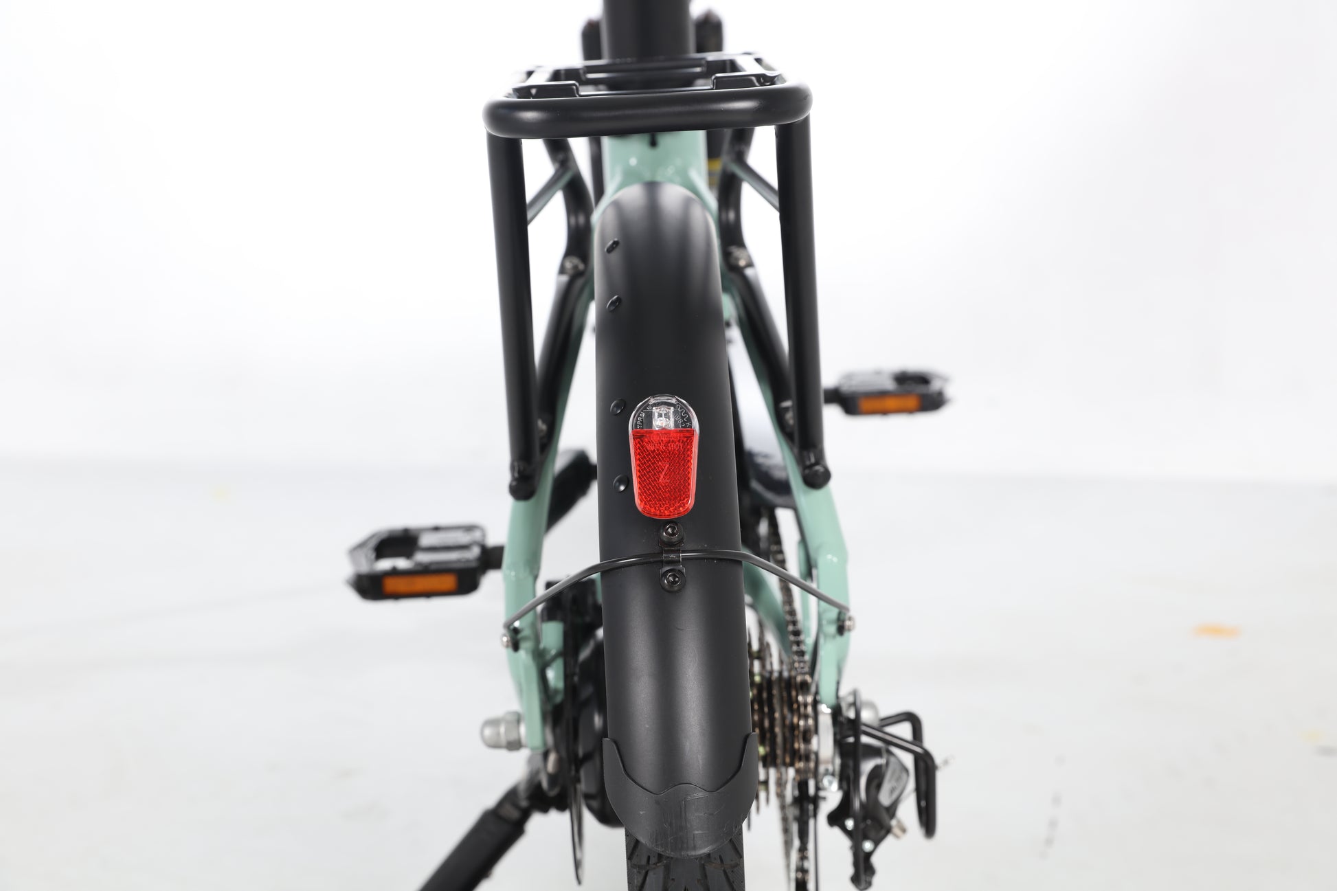 Evvolt Fjord lysegrønn – motor og bakhjul detalj