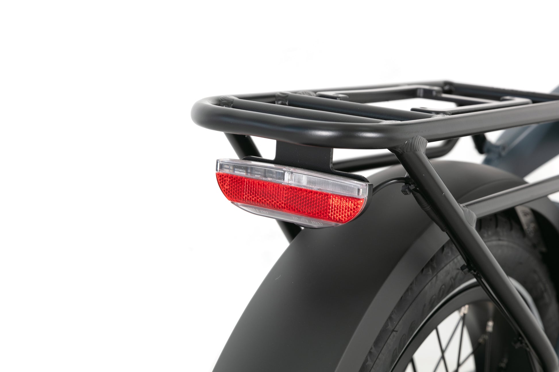 Evvolt Kyst stålblå – baklys og bagasjebærer detalj