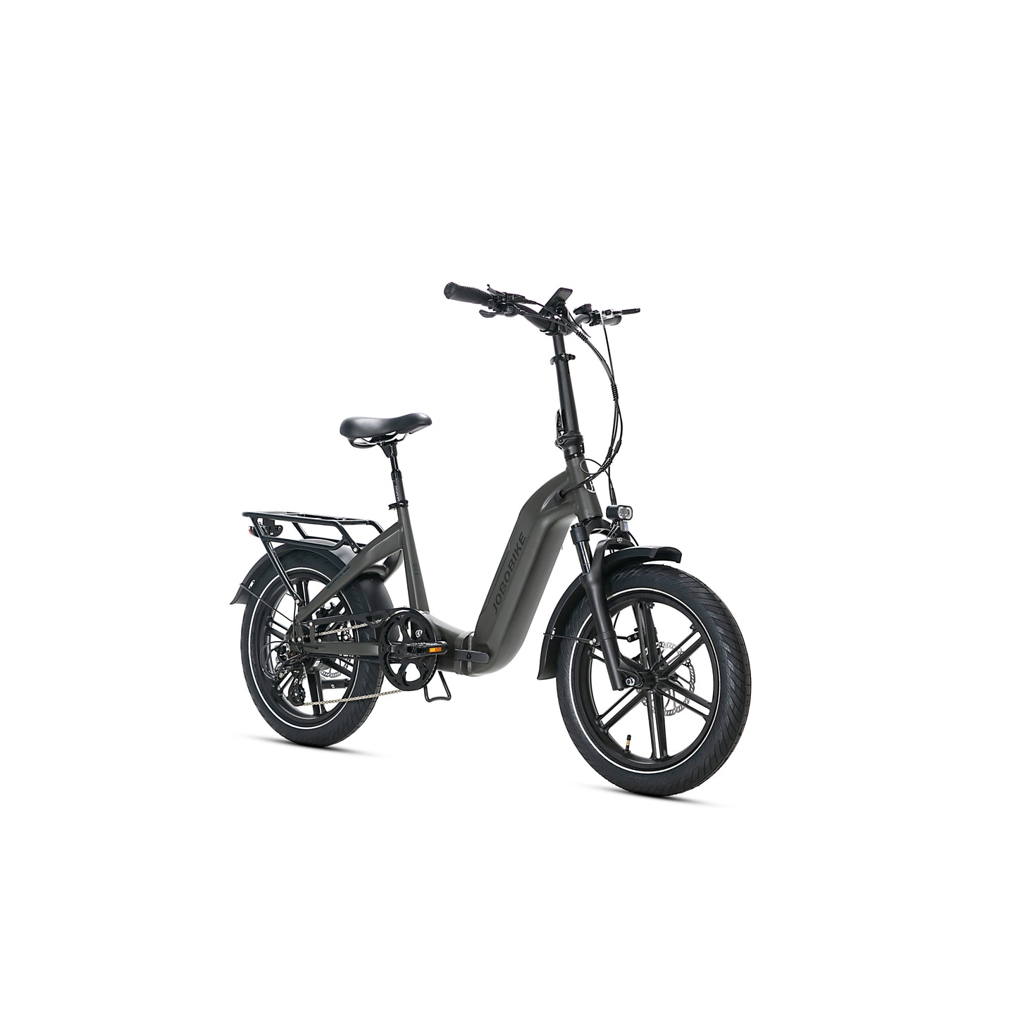 Evvolt Kyst Pro elsykkel olivensvart fatbike – 3/4-vinkel forfra hvit bakgrunn
