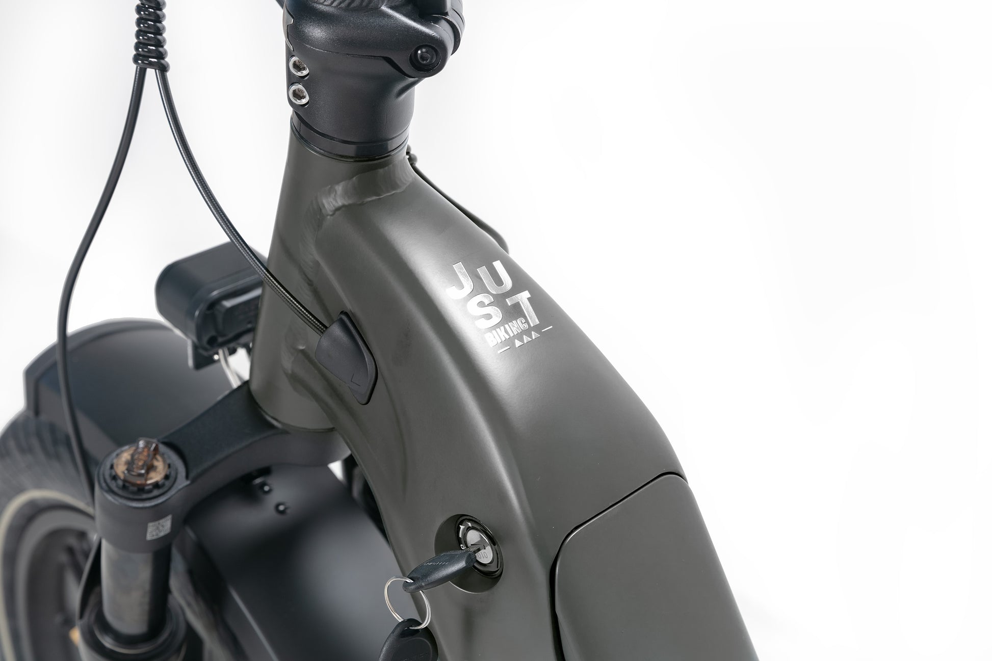 Evvolt Kyst Pro olivensvart – ramme med batterilås detalj