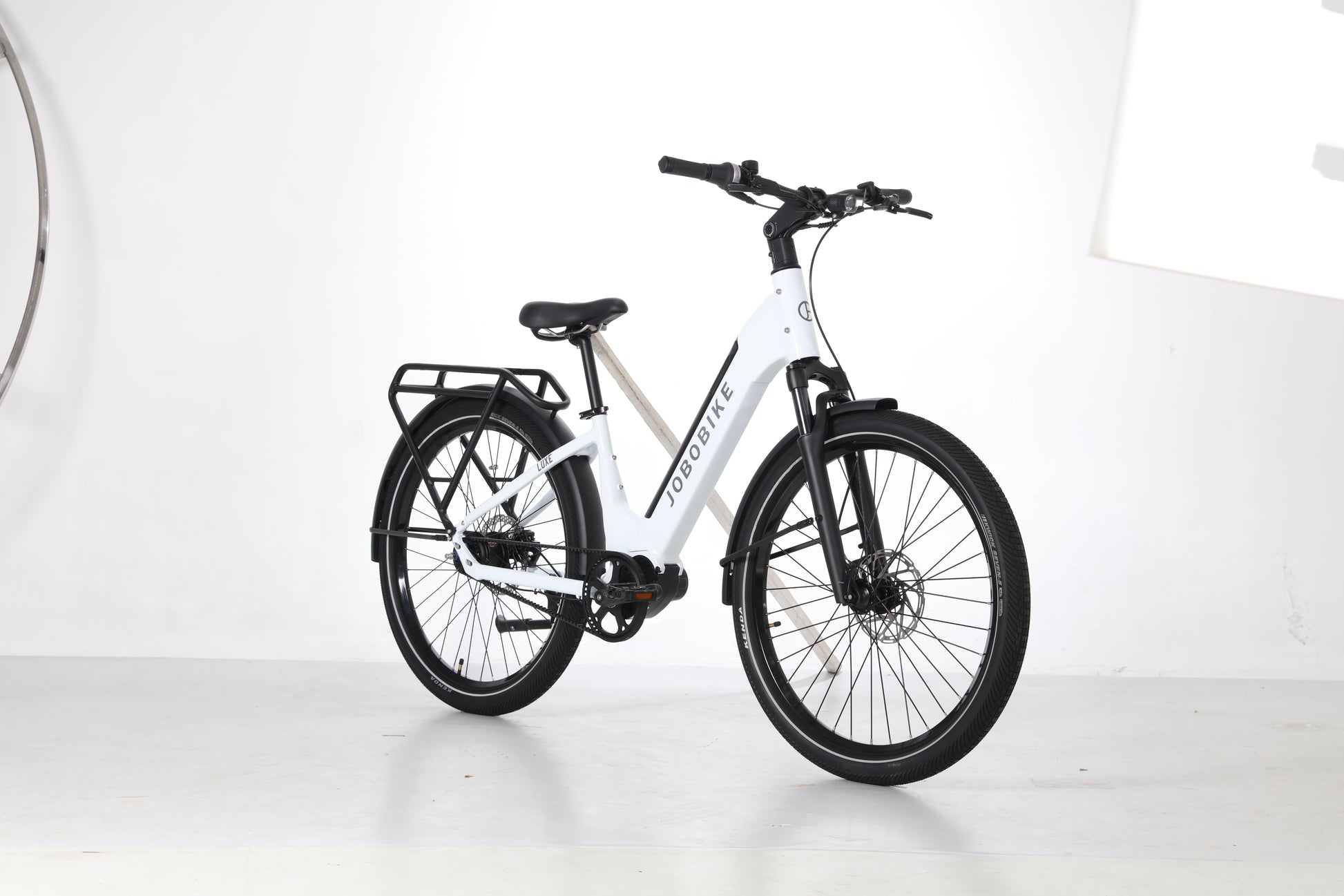 Evvolt Luxe elsykkel snøhvit – 3/4-vinkel forfra