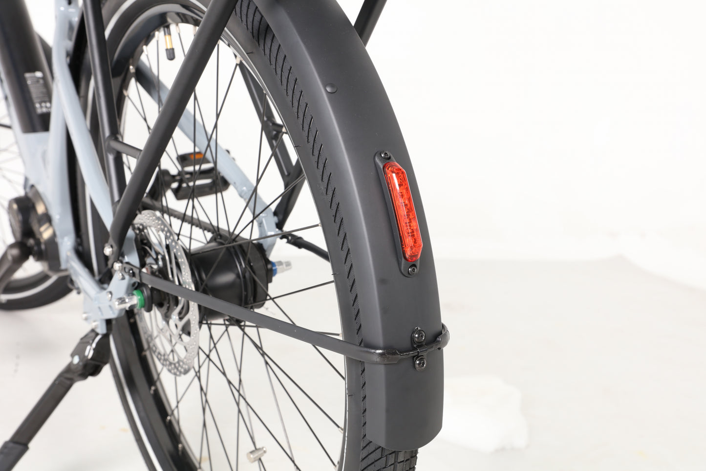 Evvolt Luxe bakskjerm med LED-baklys – sølvgrå