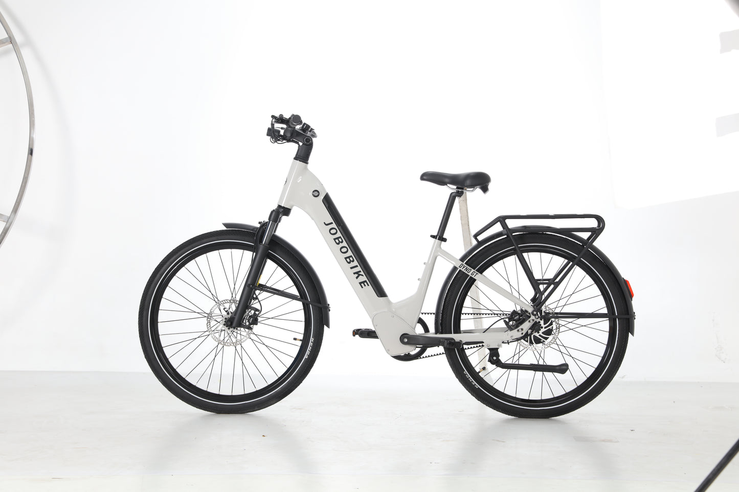 Evvolt Roam GT i krembeige, skrå bakfra