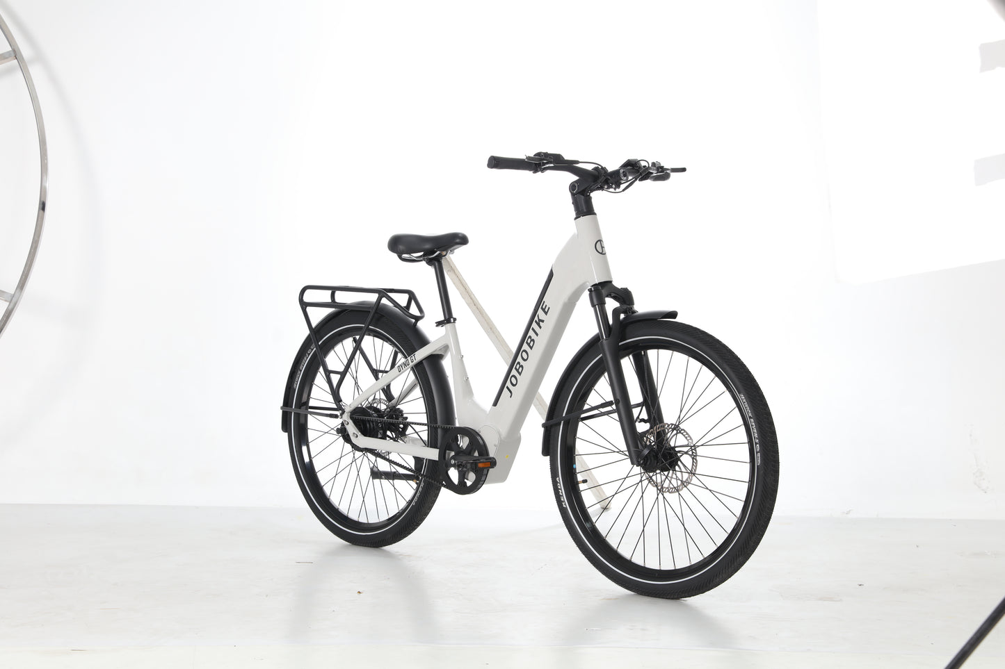 Evvolt Roam GT i krembeige, skrå forfra