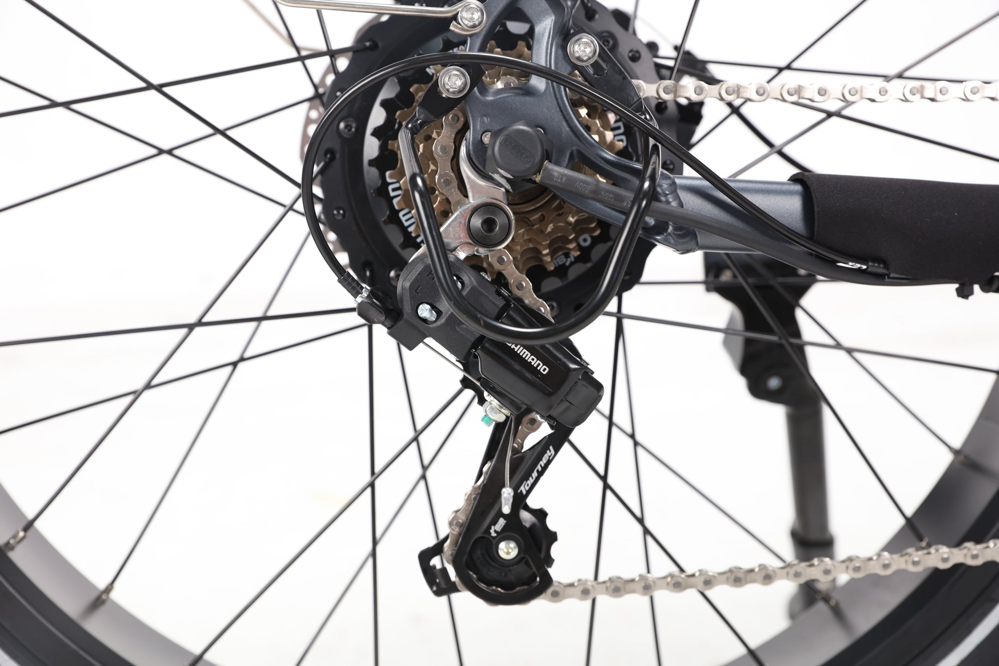 EVVOLT Topp Pro Shimano Tourney bakgirstak med kjede nærbilde